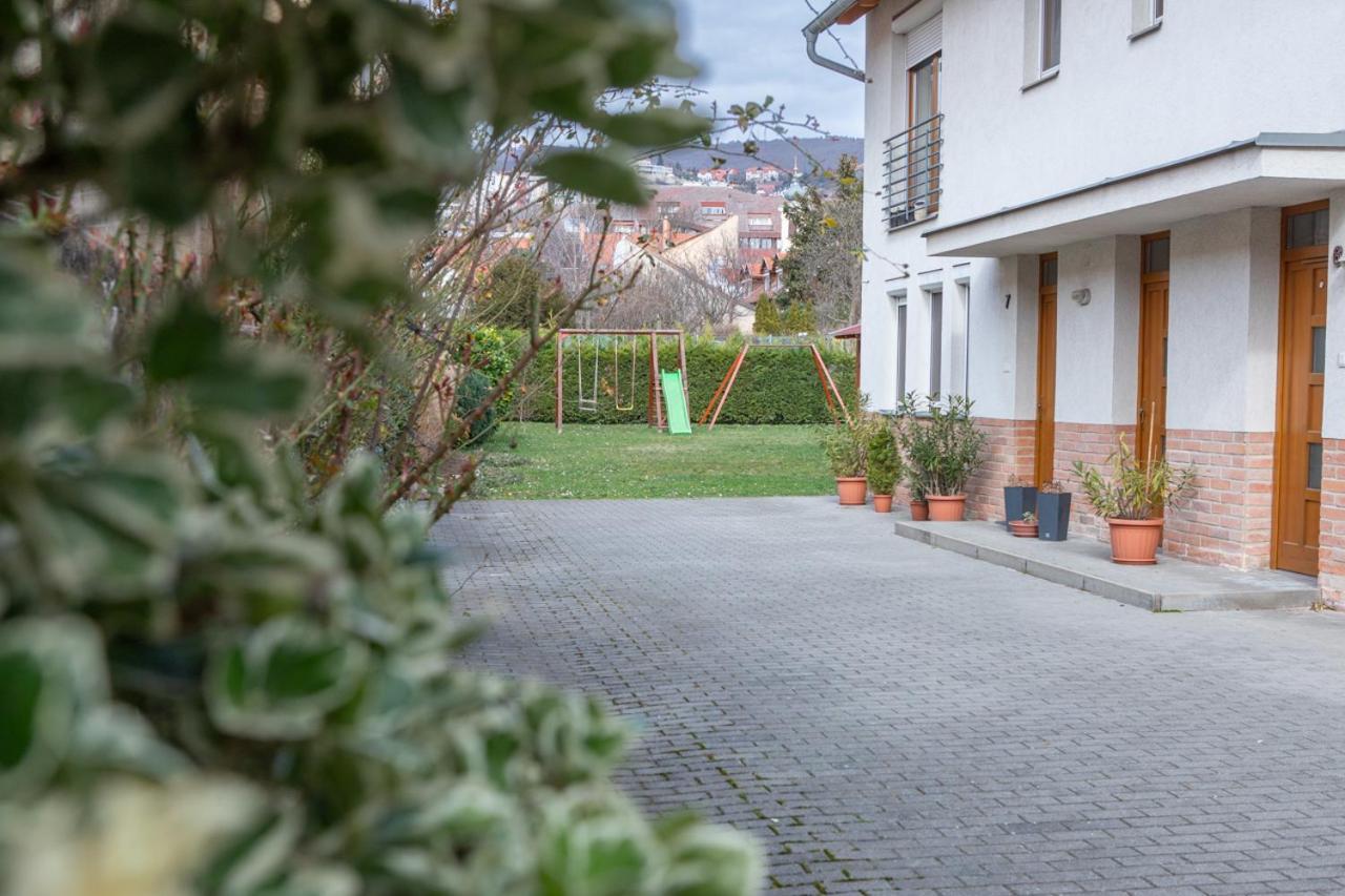 Apartment City Inn Pécs Exterior foto